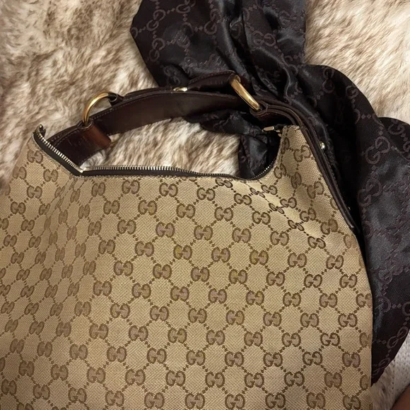 Gucci Horsebit Hobo Bag - Picture 7 of 12